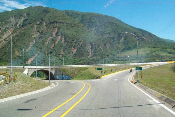El Empate to Higuerones highway